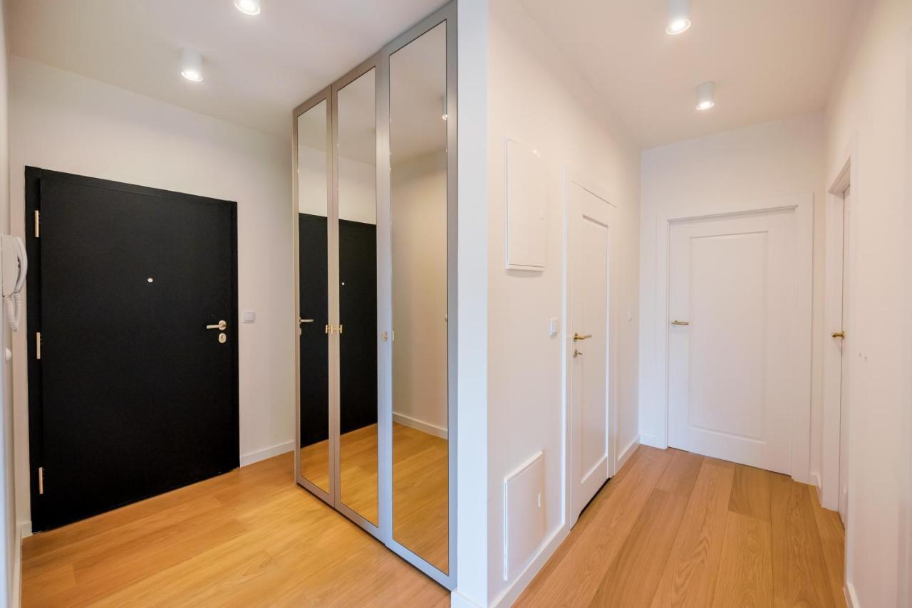 Wola Marble Apartment 바르샤바 외부 사진