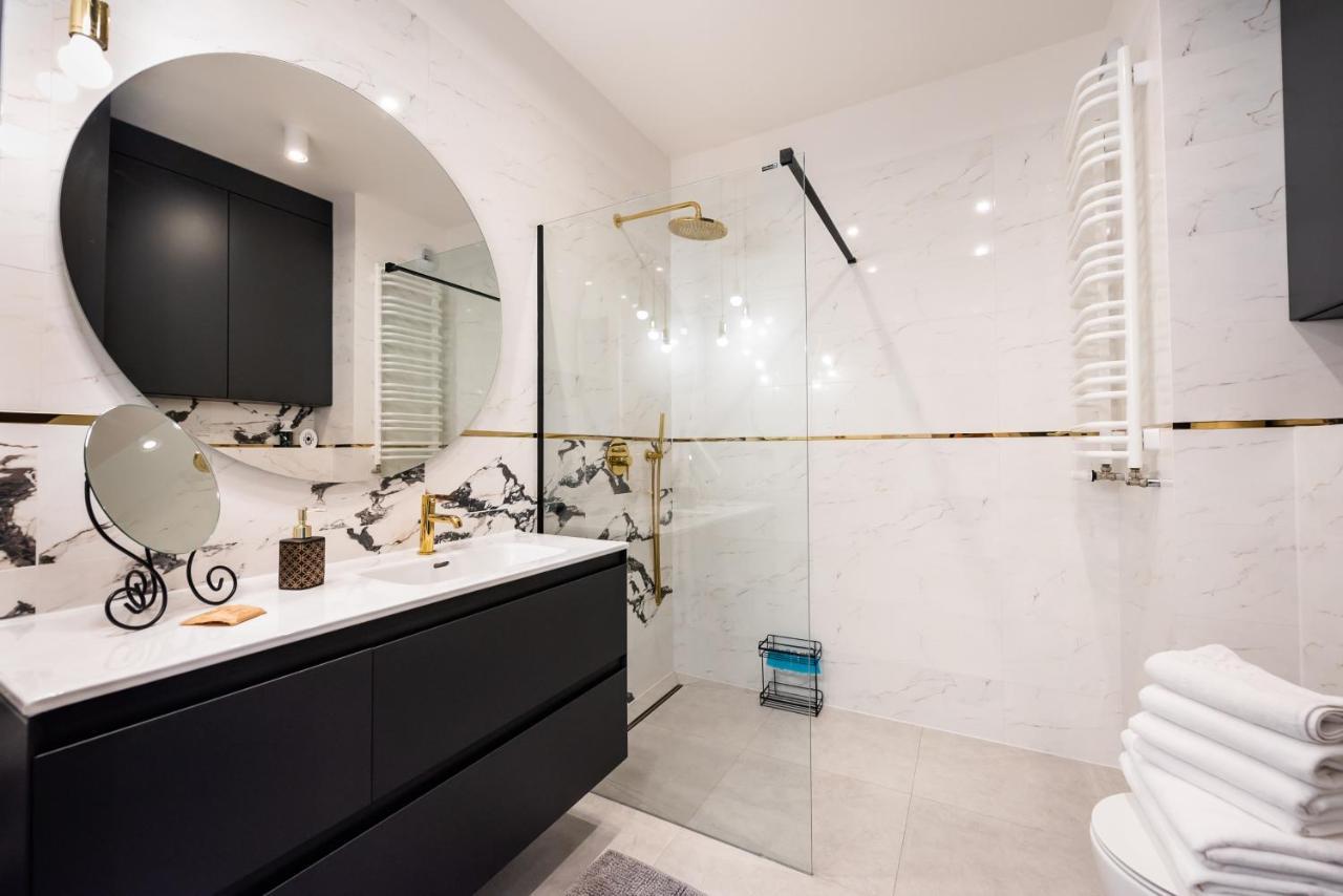 Wola Marble Apartment 바르샤바 외부 사진